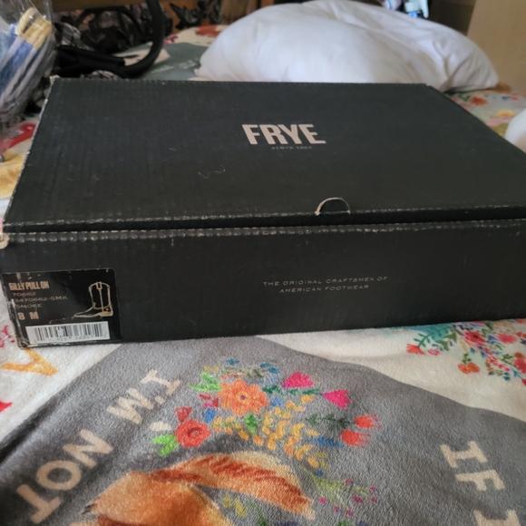 Frye Billy Pull-on Boots, Size 8 - Picture 9 of 11